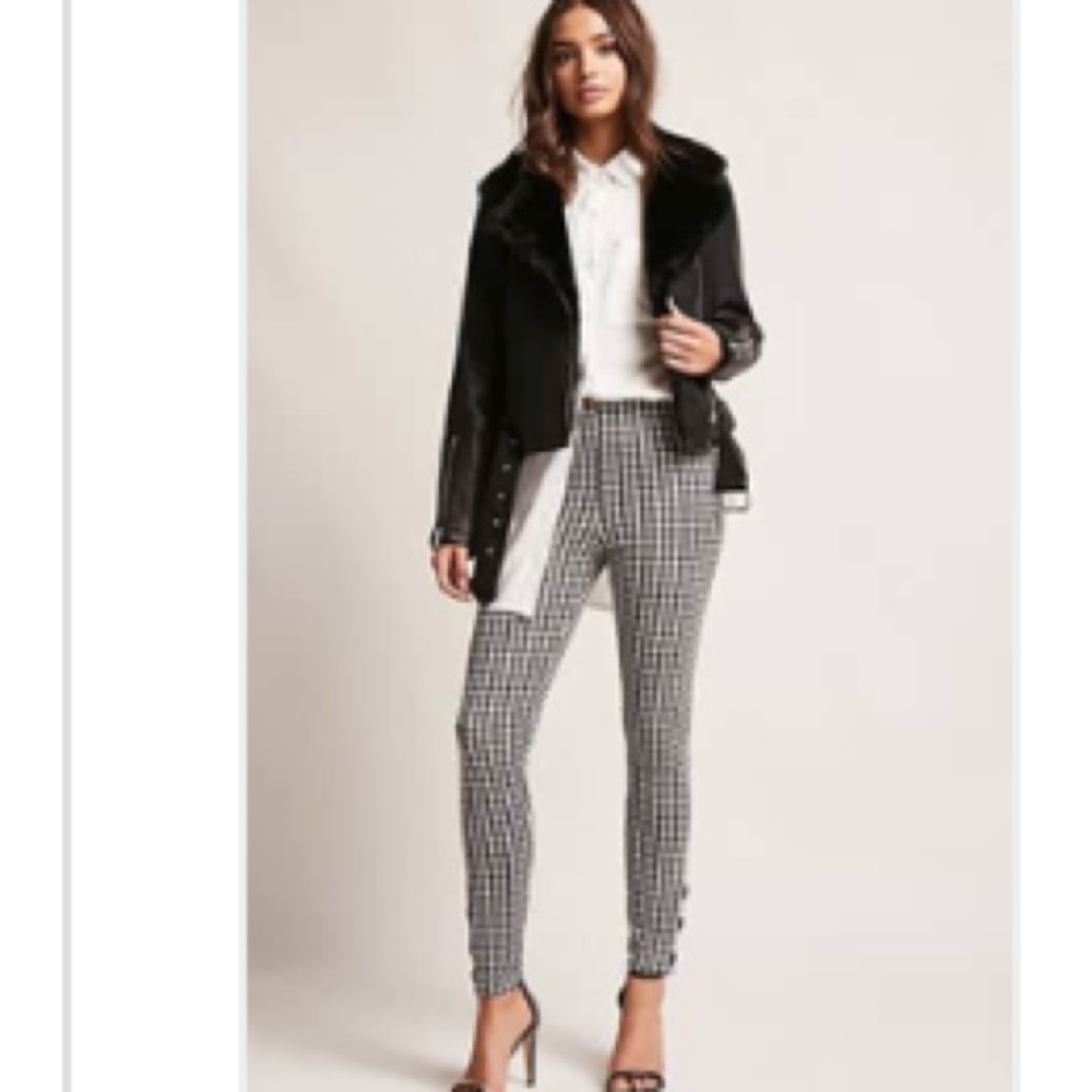 Gingham black and white leggings with buttons